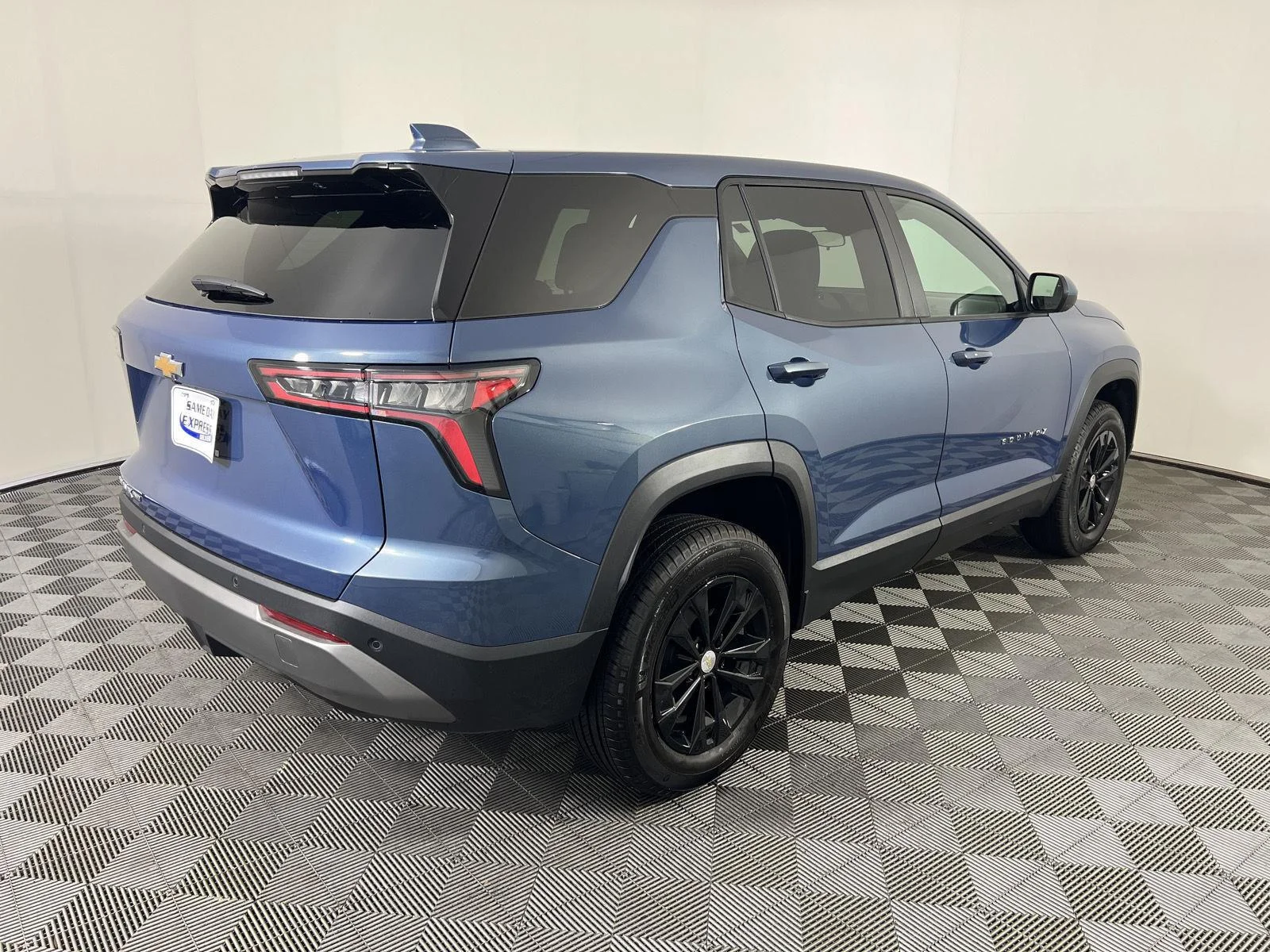 Used 2026 Lakeshore Blue Metallic Chevrolet LT image 24