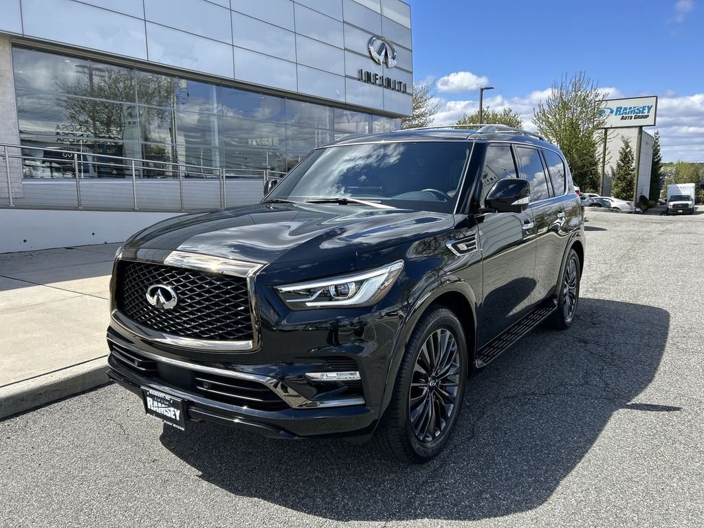 Certified Used 2024 Black INFINITI Sensory image 4