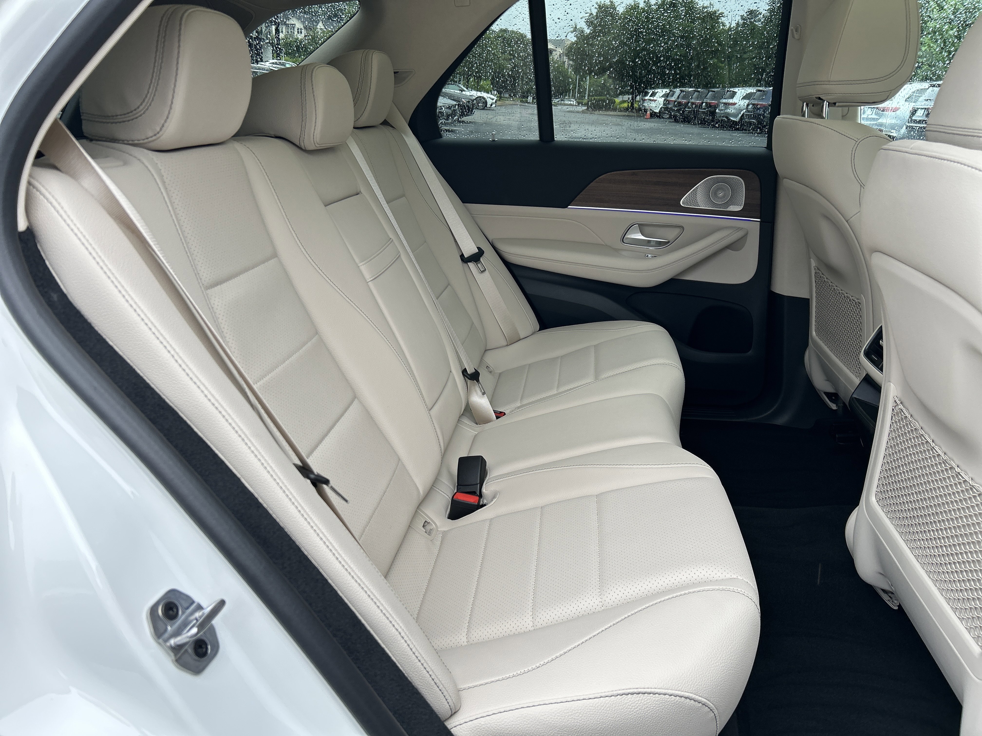 New 2026 Polar White Mercedes-Benz GLE 450 4MATIC® SUV image 40