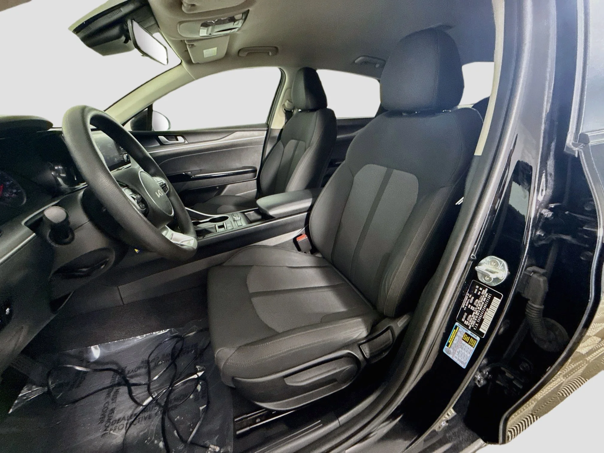 Used 2022 Ebony Black Kia LX image 17
