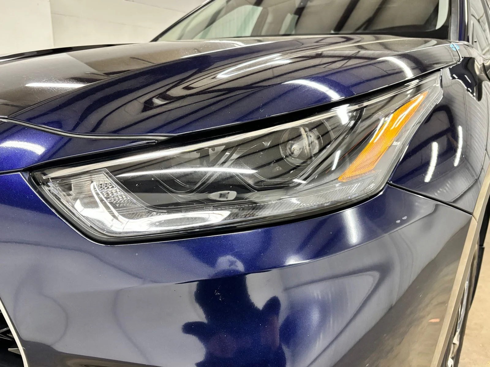 Used 2024 Silver Toyota XLE image 8