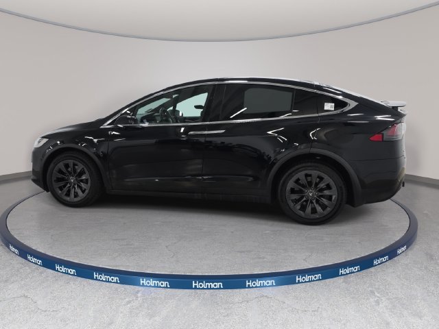 Used 2018 Black Tesla  image 9