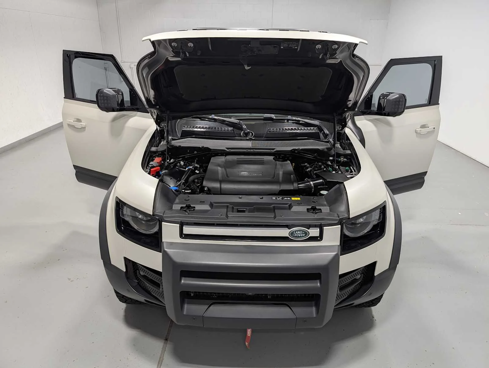 Used 2024 Pearl White satin exterior wrap Land Rover S image 14