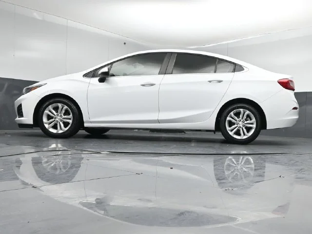 Certified Used 2019 Summit White Chevrolet LT image 39
