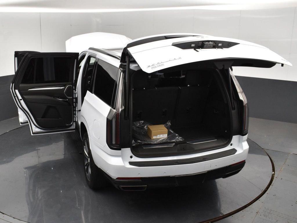 Used 2026 White Cadillac Sport image 7
