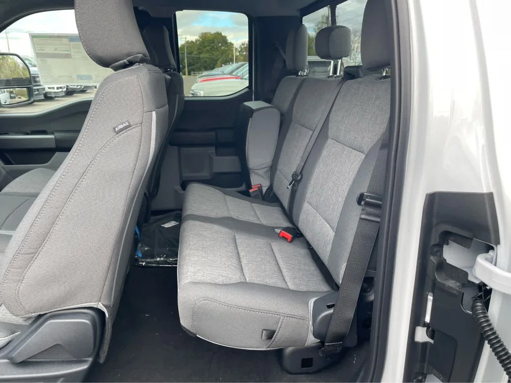 New 2026 Oxford White Ford F-350® XL image 31