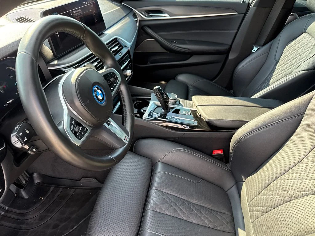 Used 2022 Gray BMW 530e iPerformance image 20