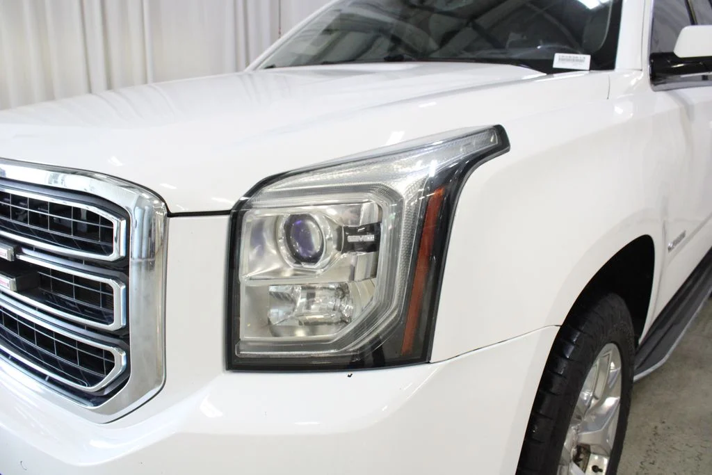 Used 2016 White GMC SLT image 37