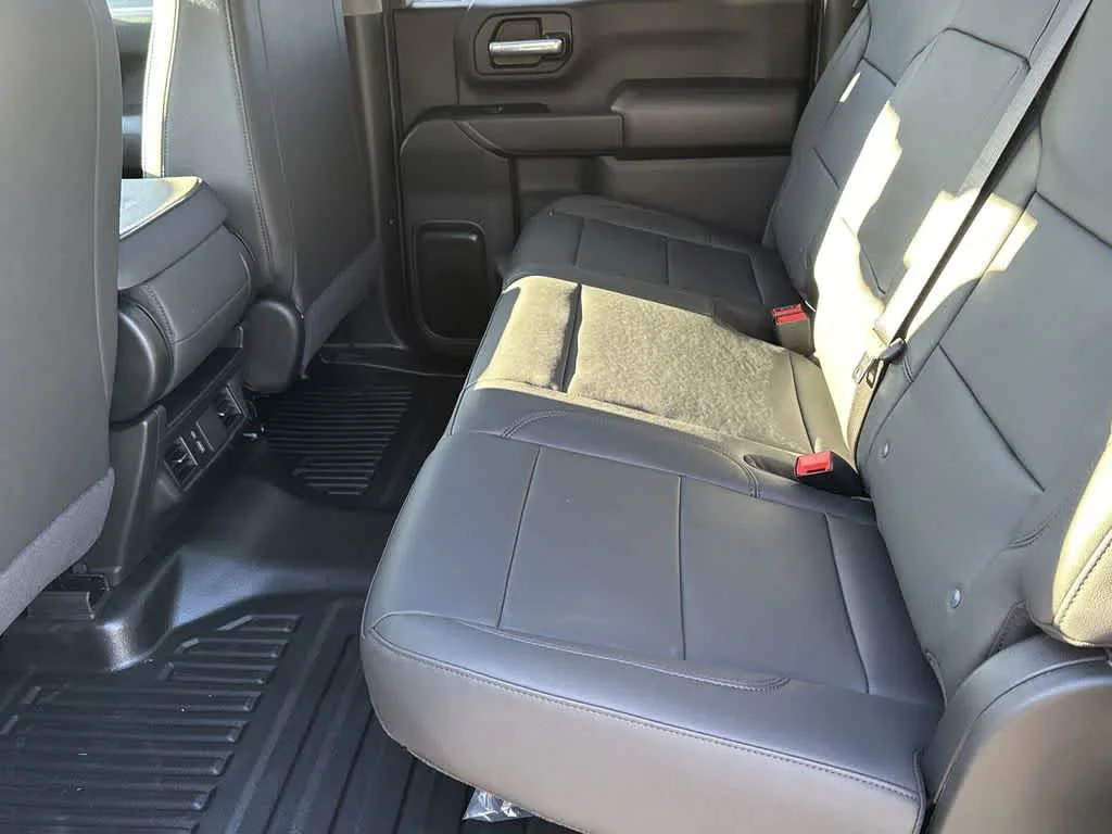 2025 GMC Sierra 3500HD Pro - Photo 37