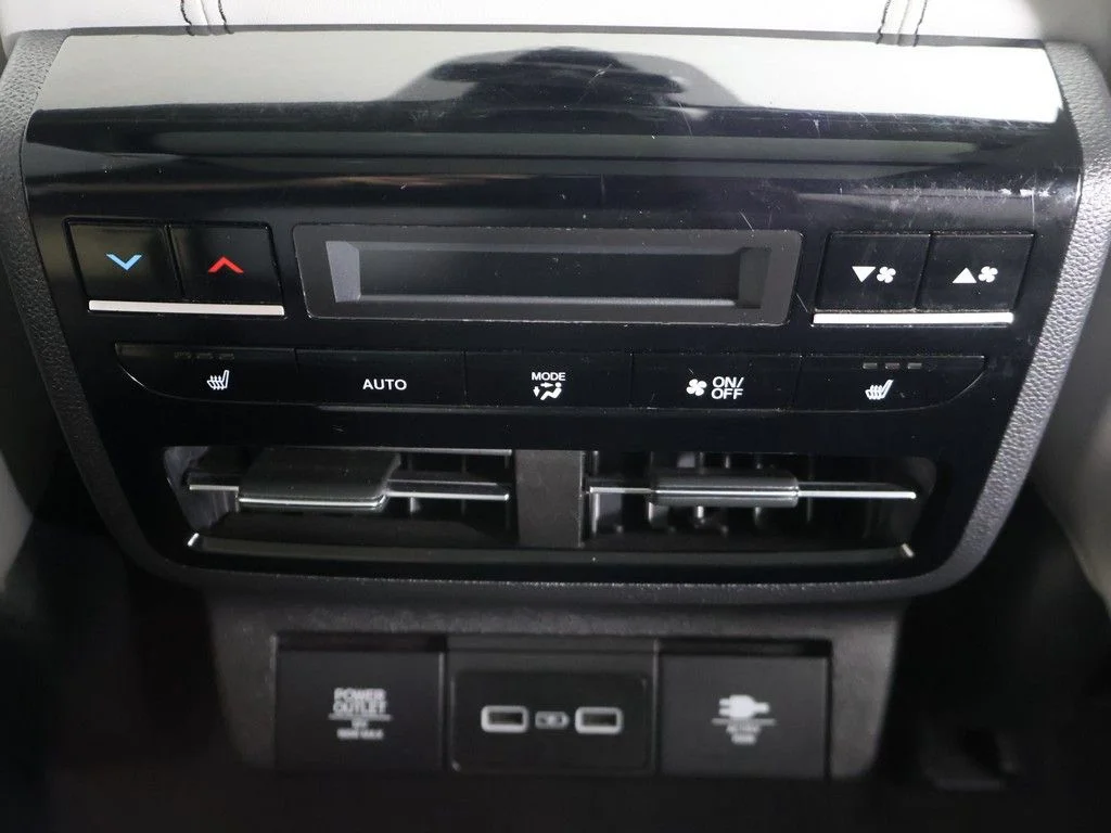 Used 2022 Silver Acura Advance image 58