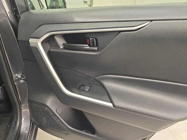 Used 2021 Magnetic Gray Metallic Toyota LE image 14