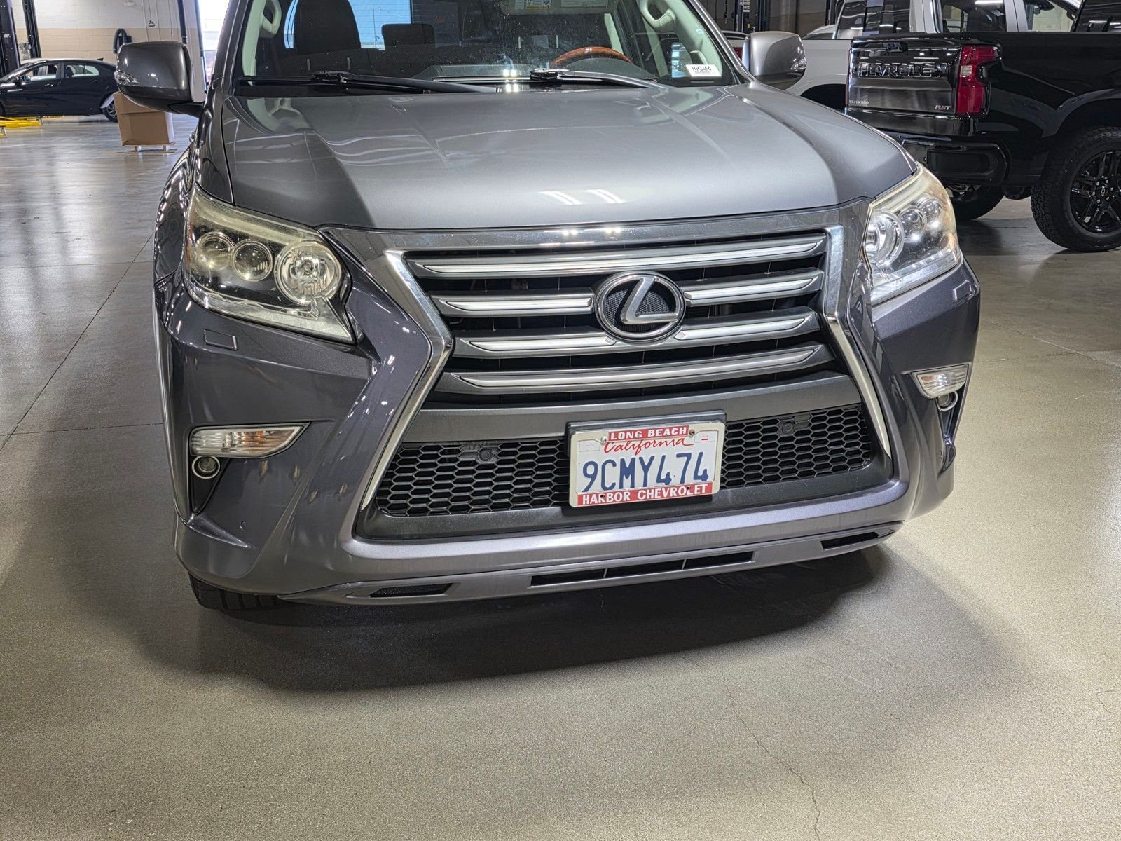 Used 2016 Gray Pearl Lexus 460 image 9