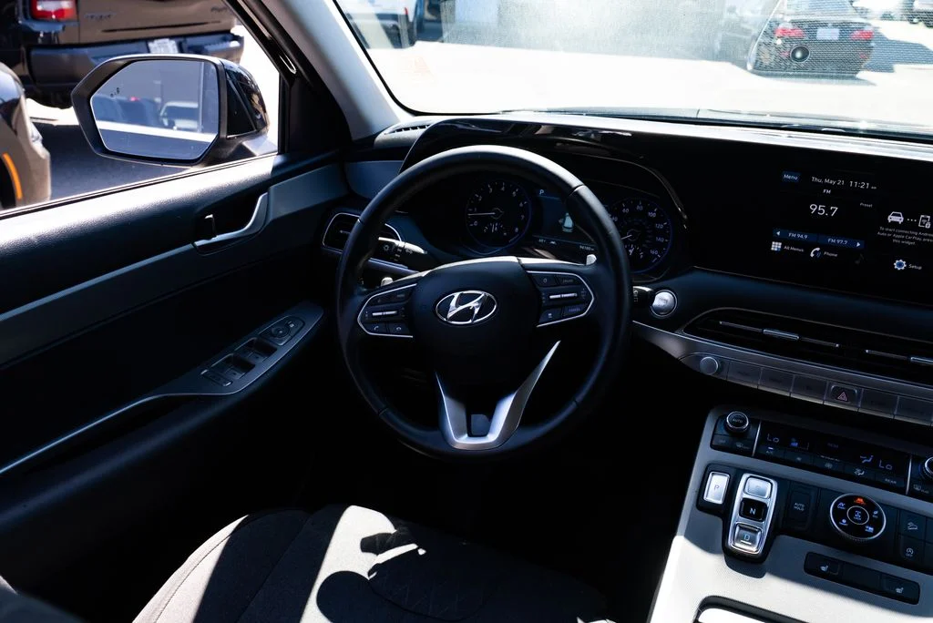Used 2021 Black Hyundai SEL image 9