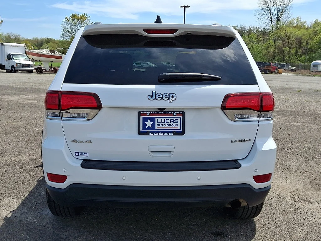 Used 2021 Bright White Clearcoat Jeep Laredo E image 10