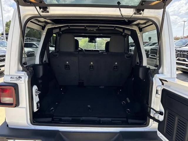 Used 2025 White Jeep Sport S image 12
