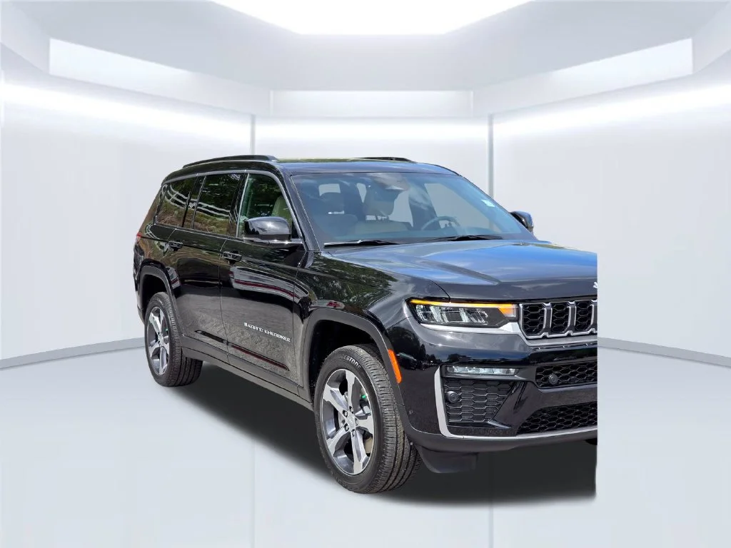 New 2026 Black Jeep Limited image 39