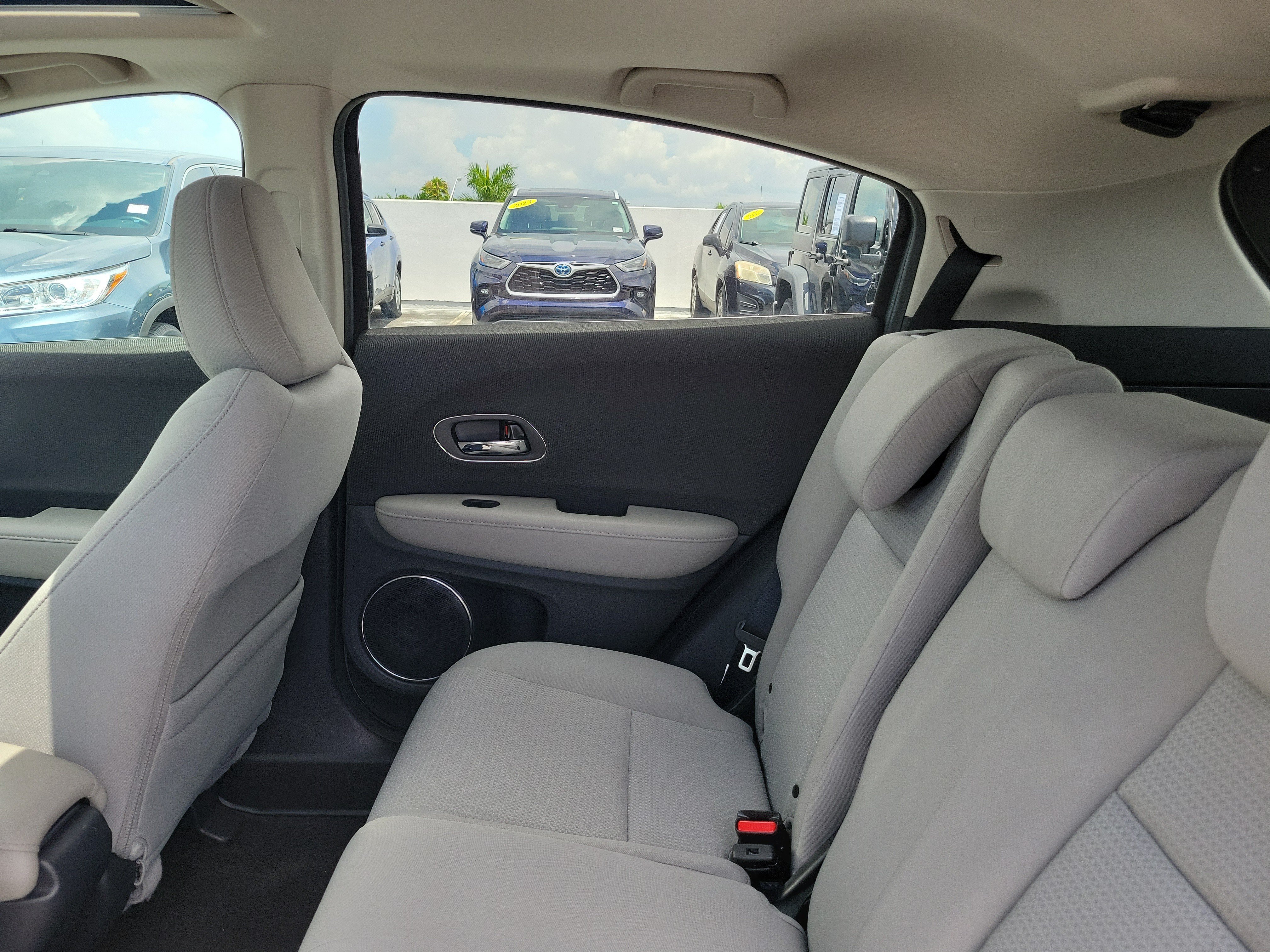 Used 2022 Silver Honda EX image 12