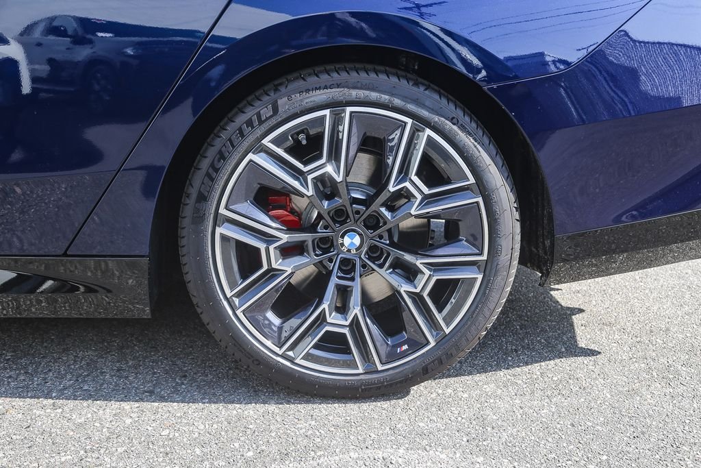New 2026 Tanzanite Blue II Metallic BMW 540i xDrive image 8