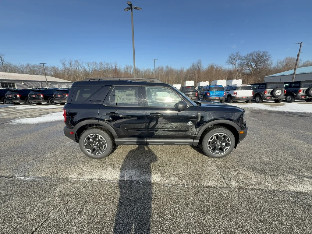 New 2025 Shadow Black Ford Outer Banks image 9