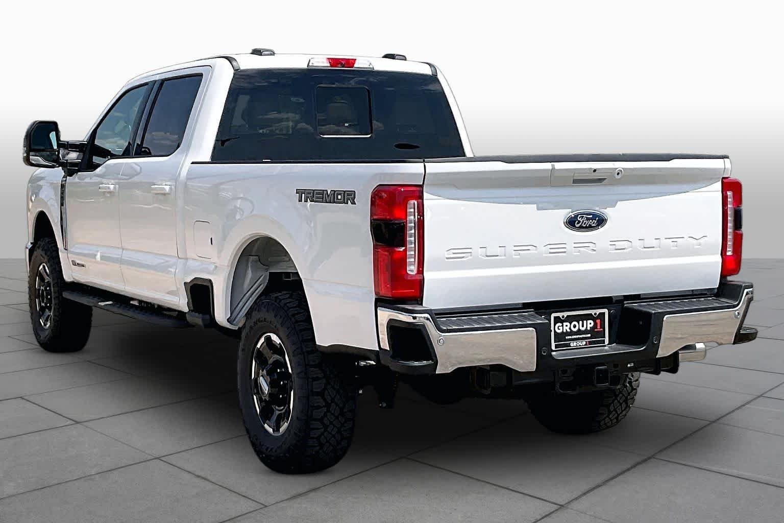 New 2026 Star White Metallic Tri-Coat Ford F-250® Lariat® image 12