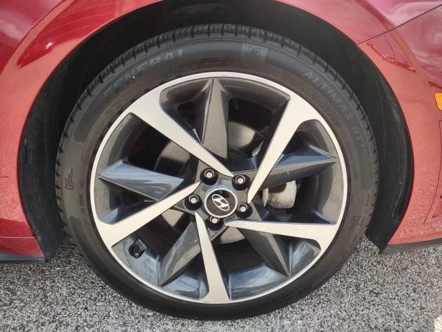 Used 2023 Red Hyundai SEL Plus image 23
