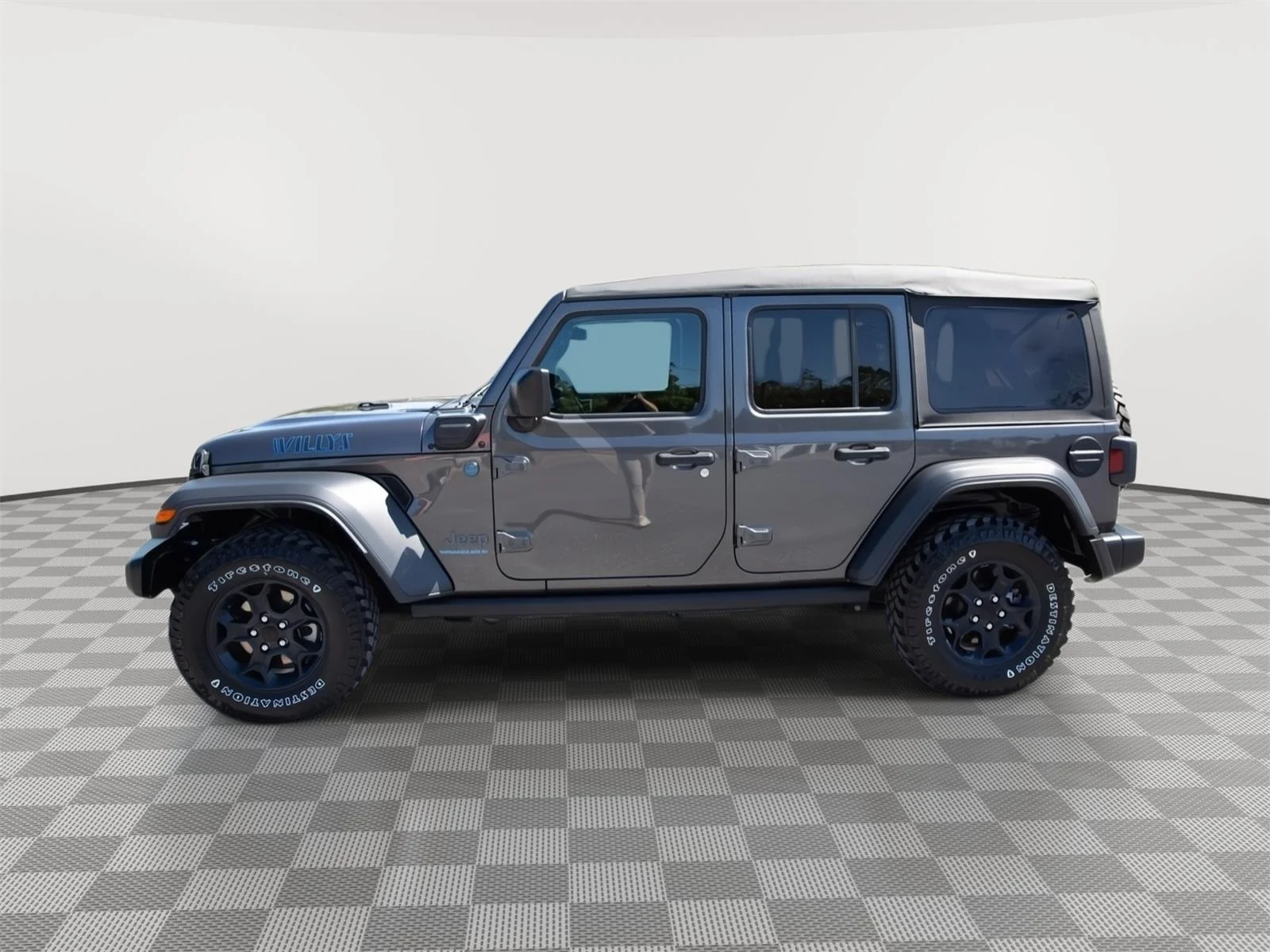 Used 2023 Granite Crystal Metallic Clearcoat Jeep SW image 8