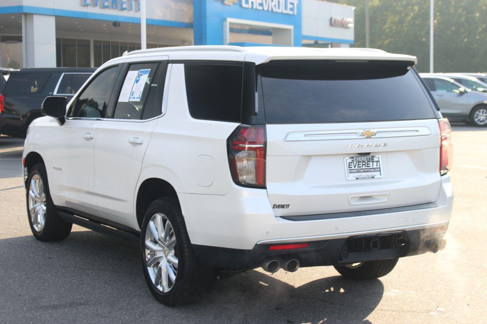 Used 2021 IRIDESCENT PEARL TRICOAT Chevrolet High Country image 5