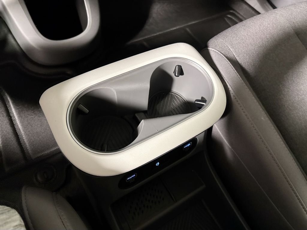 Used 2024 White Hyundai SEL image 15