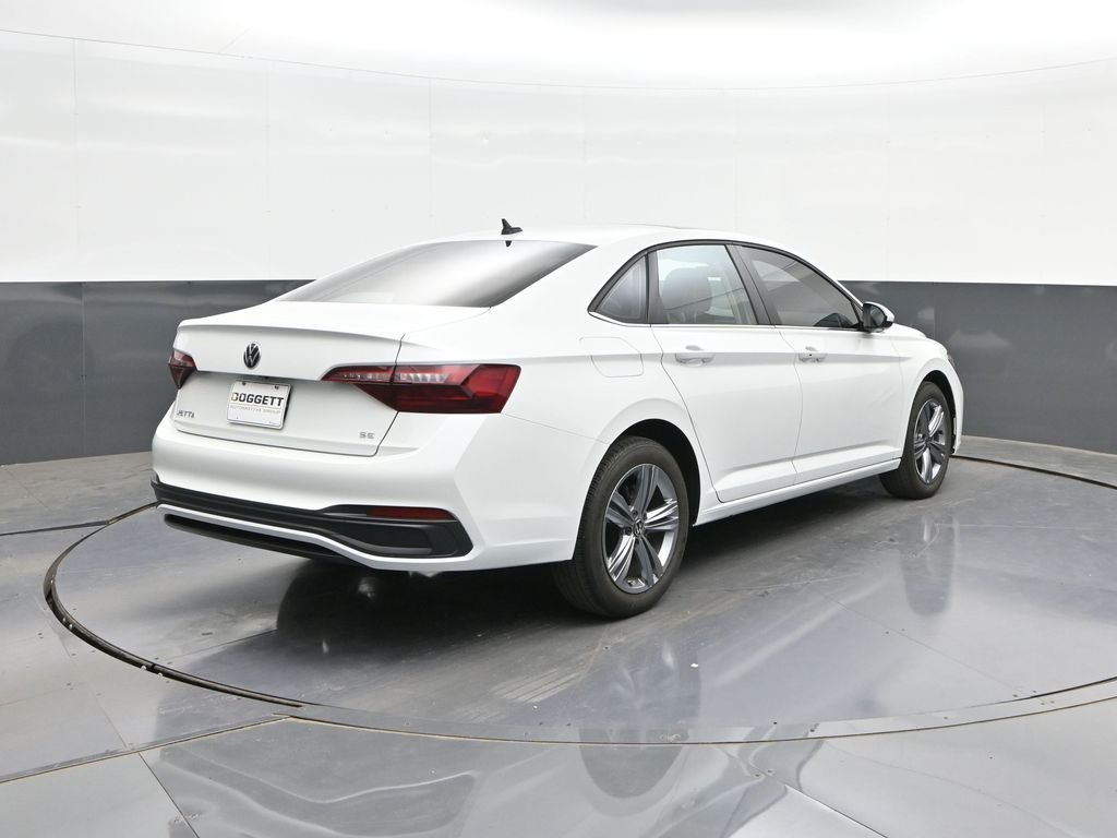 Used 2024 White Volkswagen 1.5T SE image 11