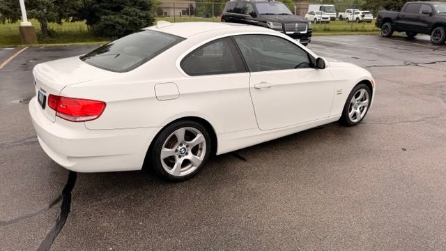 Used 2009 Alpine White BMW 328i xDrive image 4