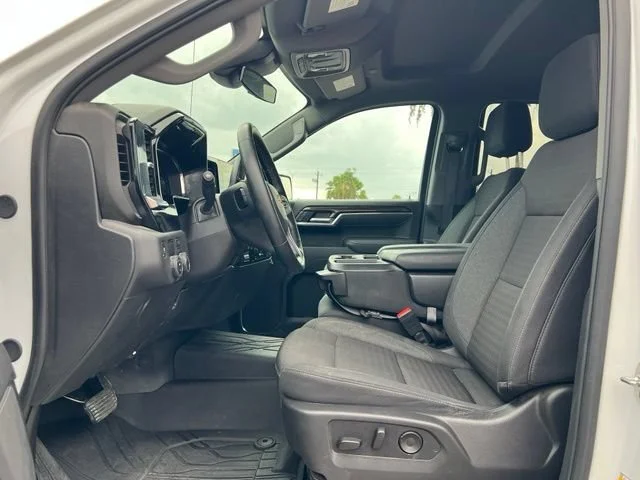 Used 2025 Summit White Chevrolet LT image 12