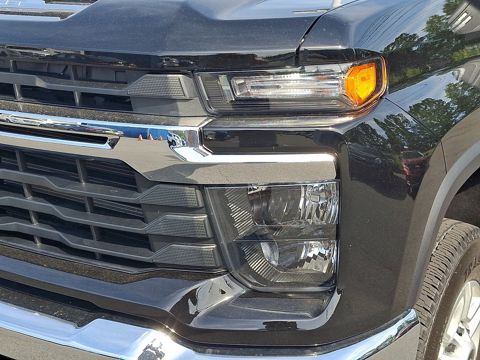 Used 2025 Black Chevrolet LT image 9