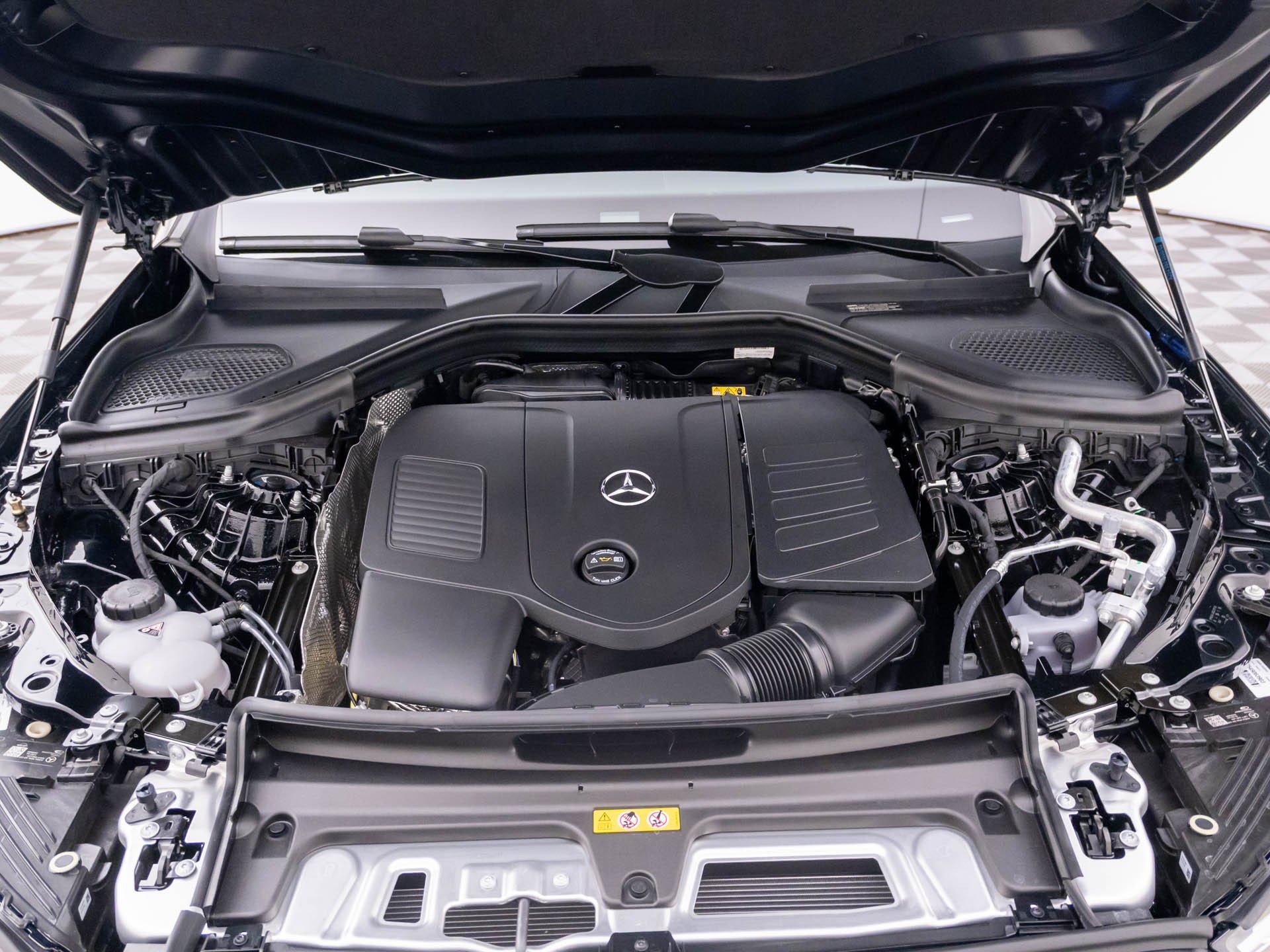New 2026 Black Mercedes-Benz GLC 300 image 79
