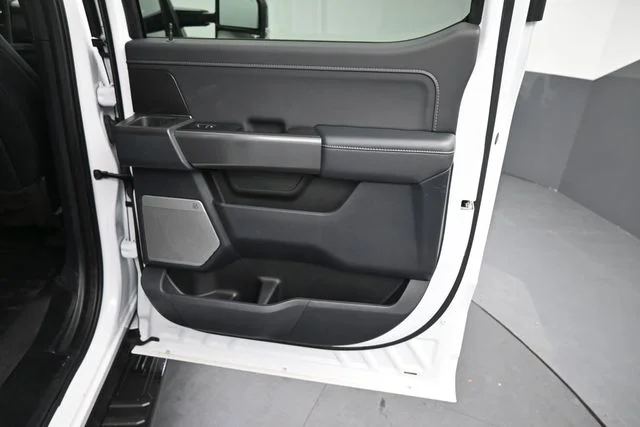 Certified Used 2024 Oxford White Ford XLT image 28