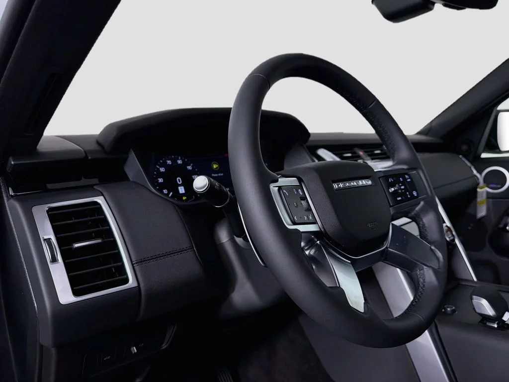 New 2026 Fuji White Land Rover S image 9