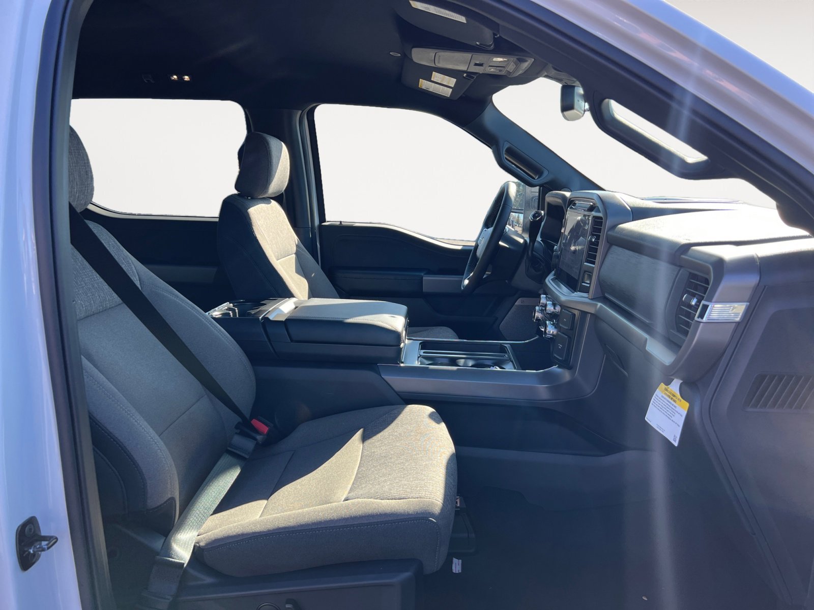 New 2025 OXFORD WHITE Ford XLT Hybrid image 19