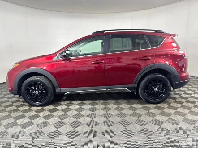 Used 2018 Pearl Toyota Adventure image 7