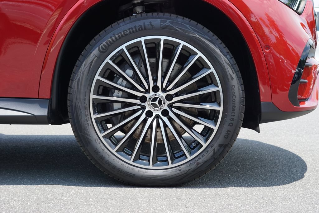 New 2026 MANUFAKTUR Patagonia Red Metallic Mercedes-Benz GLC 300 Coupe image 81