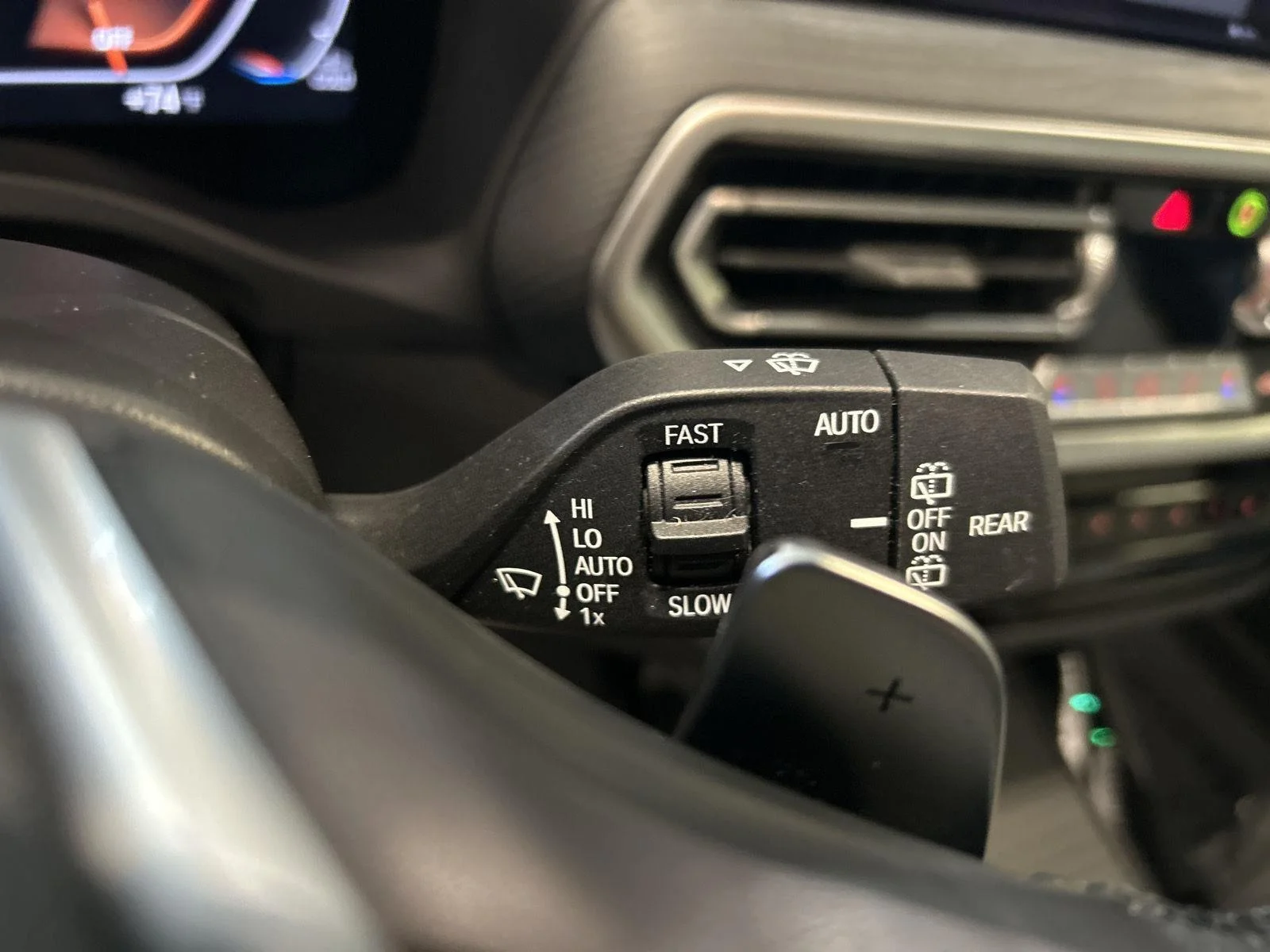 Used 2024 Alpine White BMW xDrive30i image 19