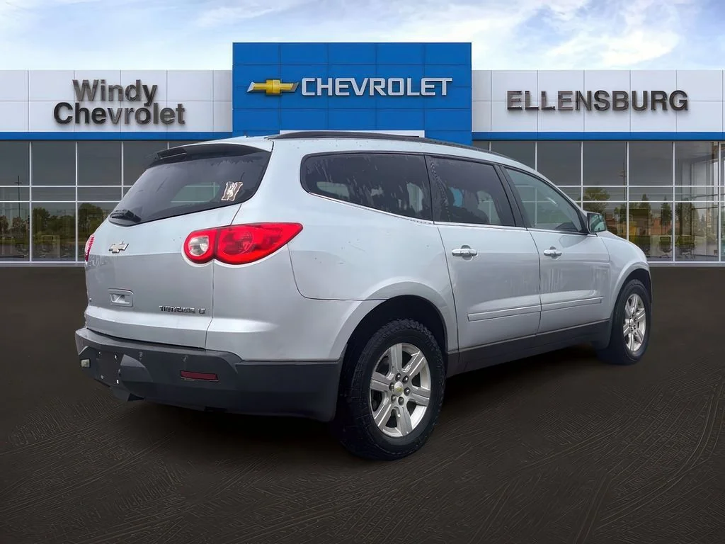 Used 2010 Silver Ice Metallic Chevrolet LT w/1LT image 7