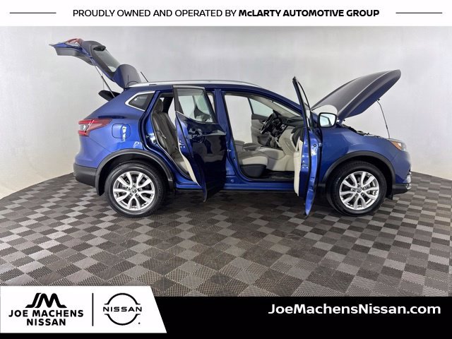 Used 2022 Blue Nissan SV image 18