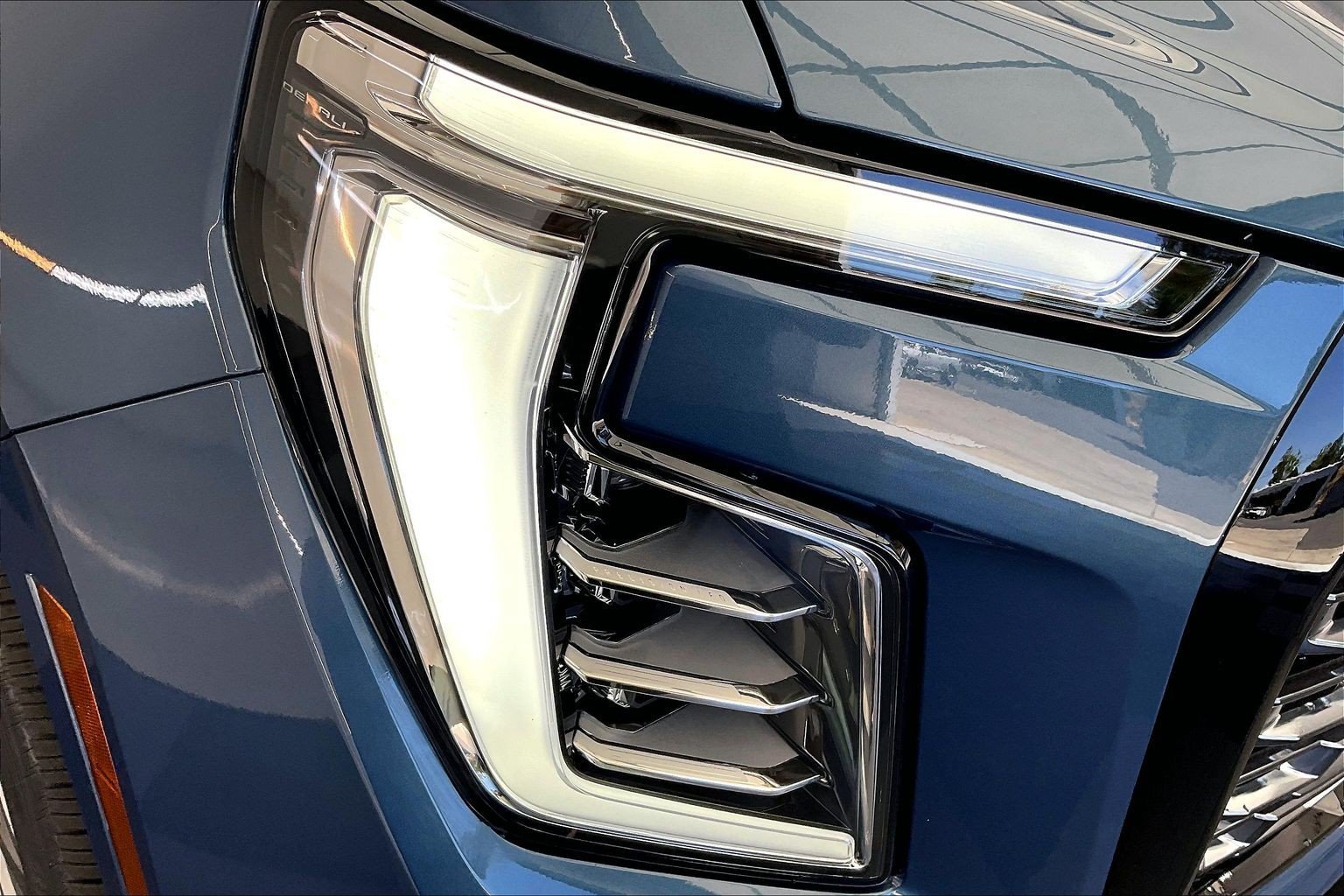 2026 GMC Yukon XL Denali Ultimate - Photo 15