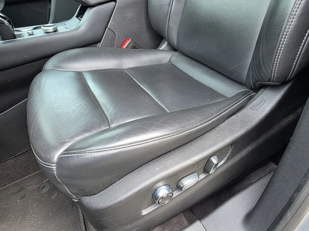 Used 2024 Argent Silver Metallic Cadillac Premium Luxury image 12
