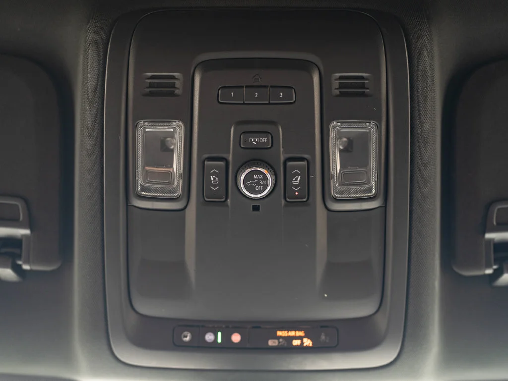 Used 2021 Summit White Chevrolet High Country image 40