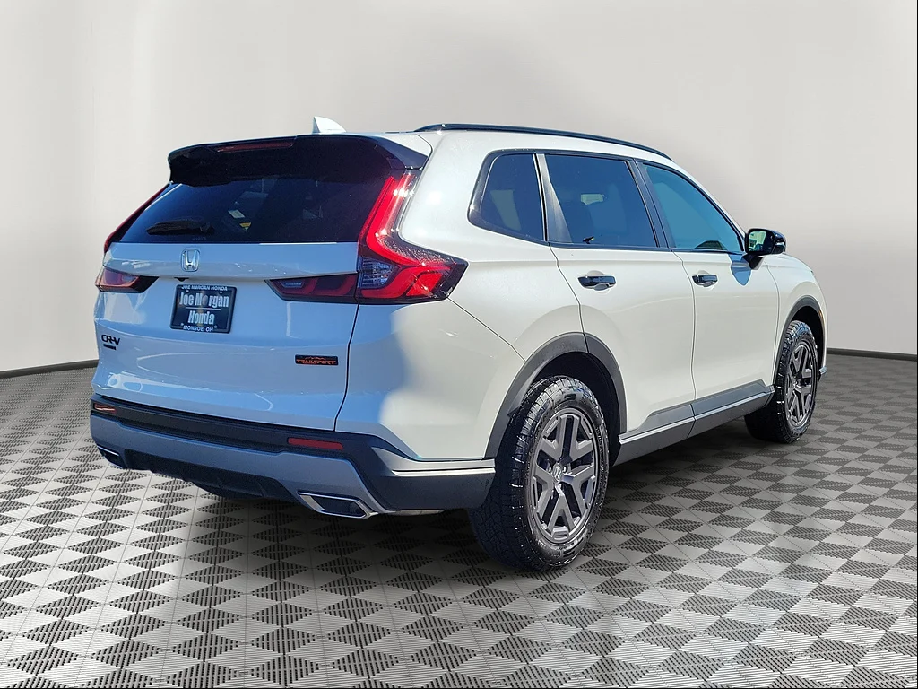 Certified Used 2026 Platinum White Pearl Honda TrailSport image 4