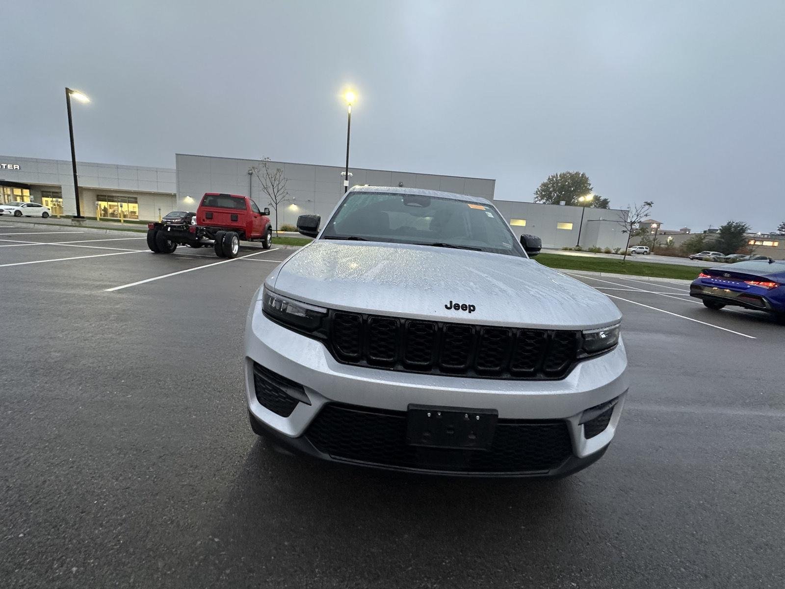 2024 Jeep Grand Cherokee Altitude X photo 4