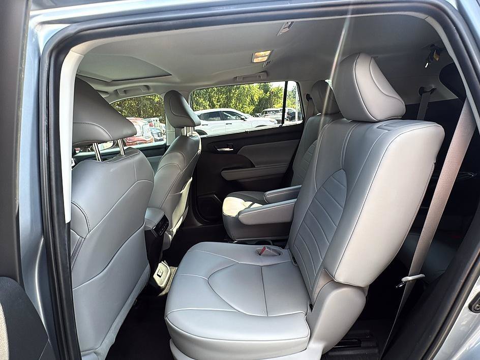 Used 2023 Moon Dust Toyota XLE image 8