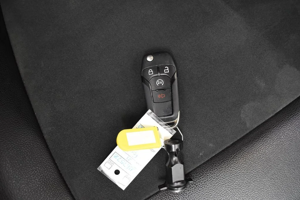 Used 2021 Gray Metallic Ford XLT image 28