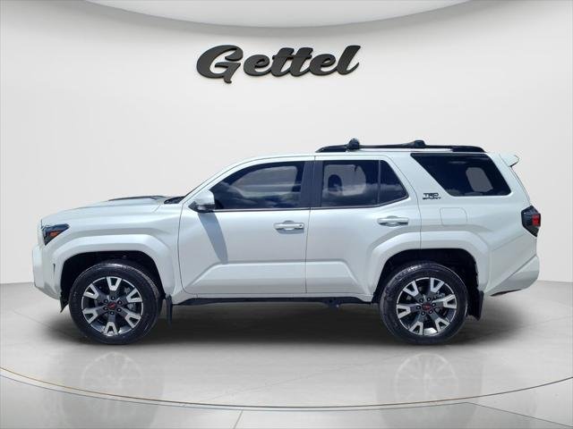 Certified Used 2025 WIND CHILL PEARL Toyota  image 7