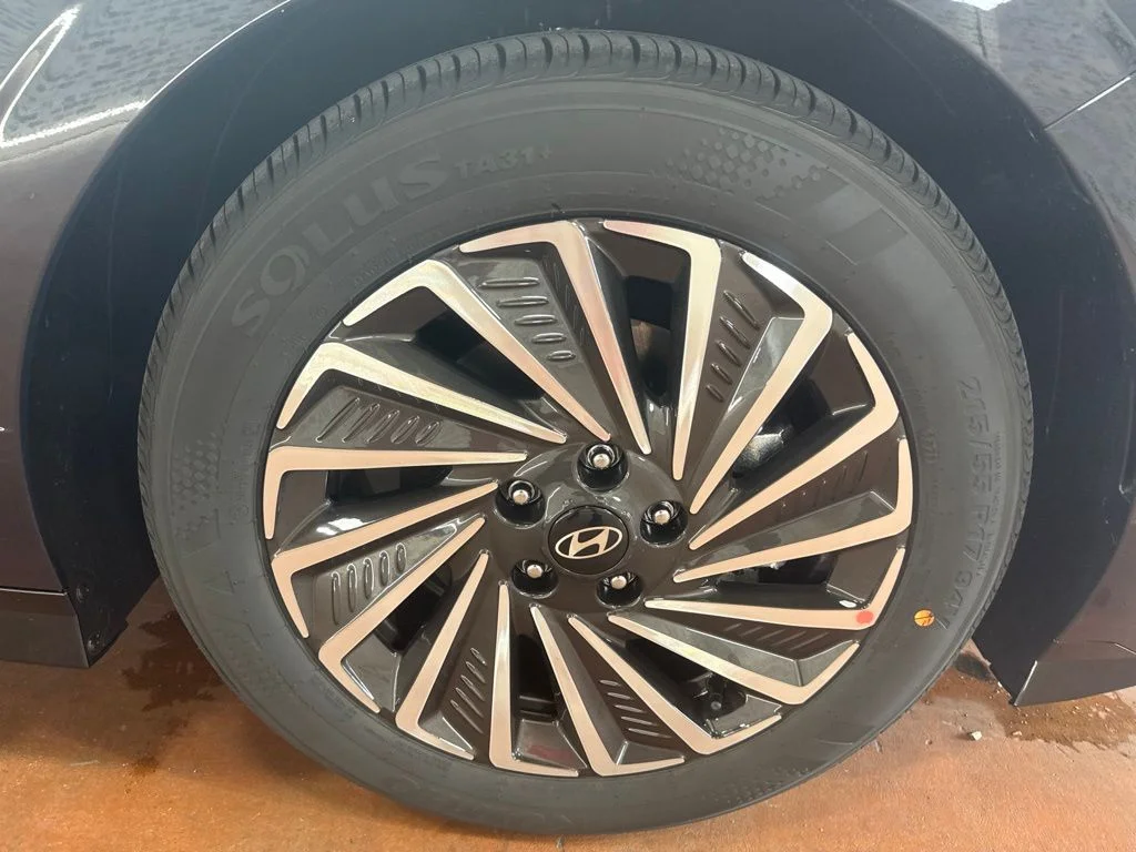 New 2026 Carbon Blue Hyundai Limited image 10